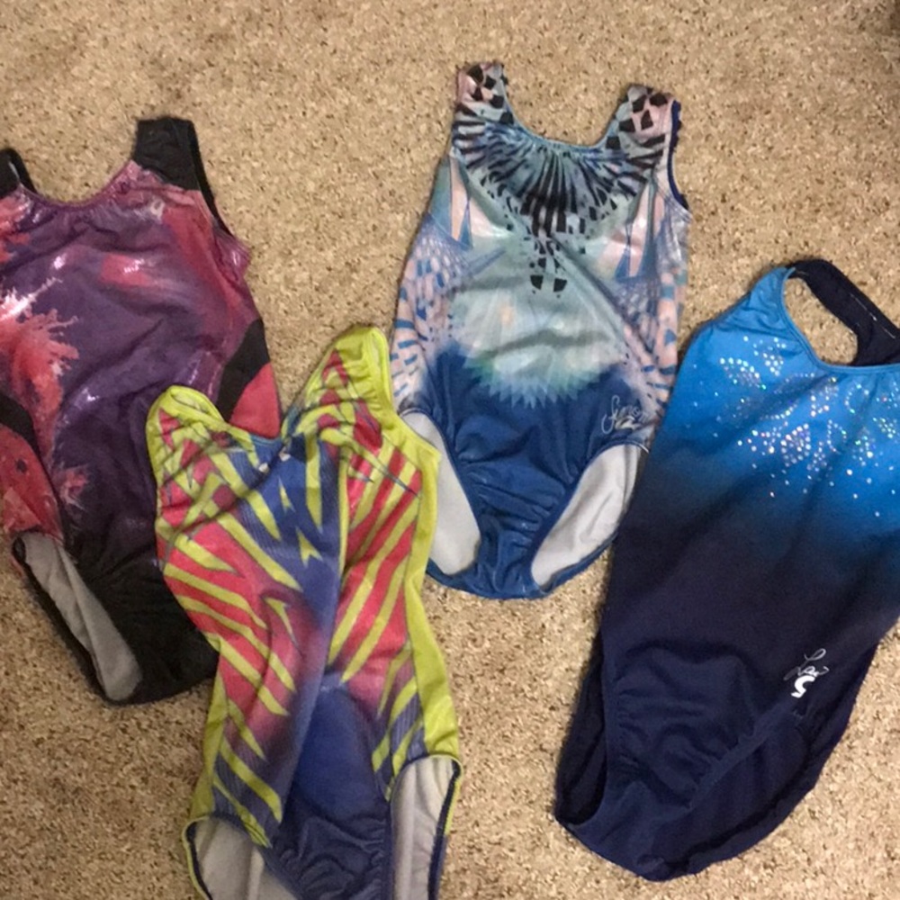 4 Gymnastics Leos CL & AXS Laurie,Simone,Nastia